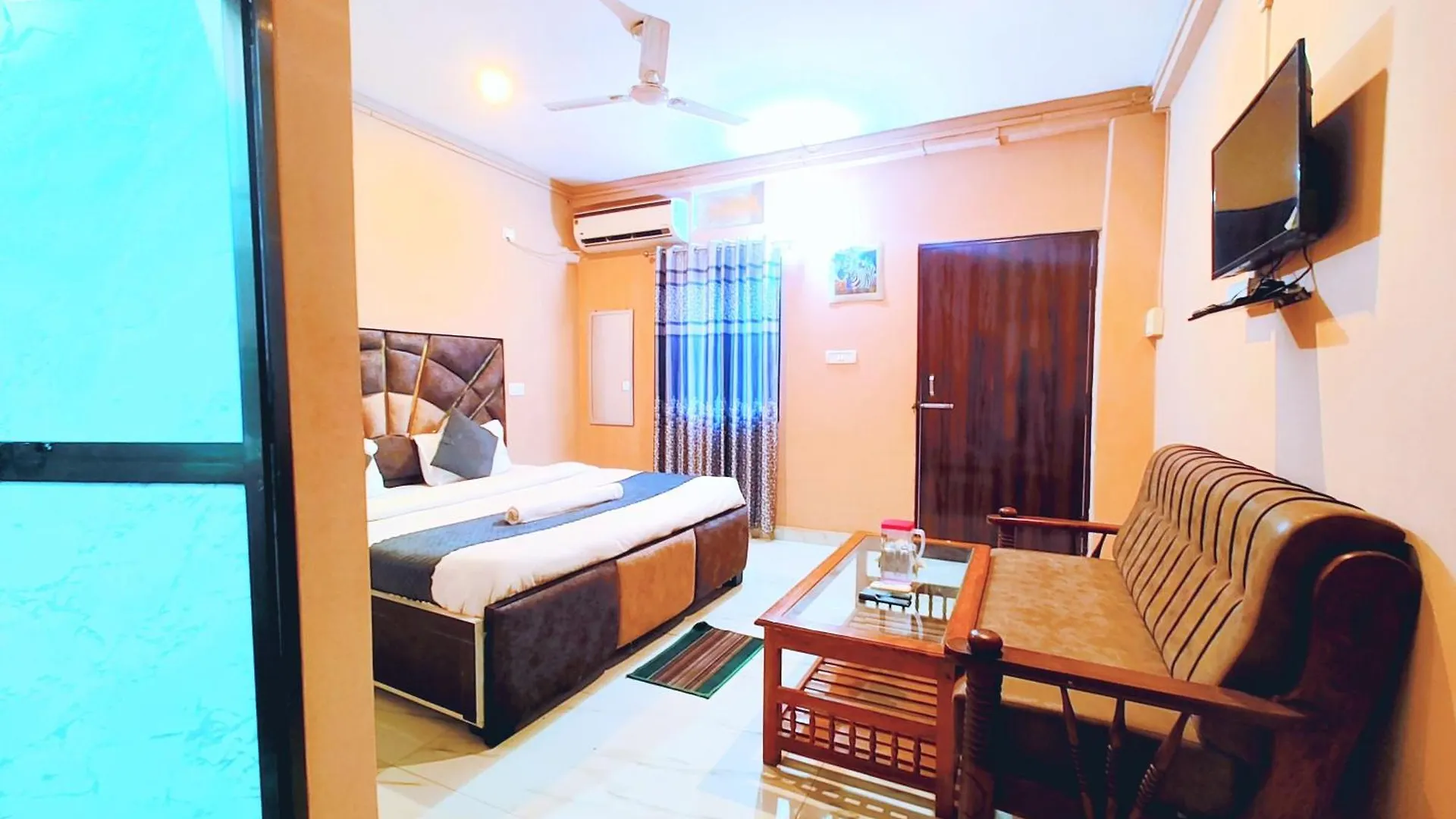 Hotel Green Park Varanasi