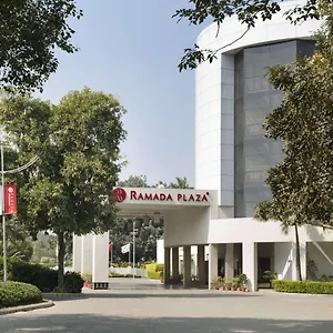 5* Hotel Ramada Plaza By Wyndham Jhv
