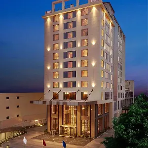5* Hotel Doubletree By Hilton